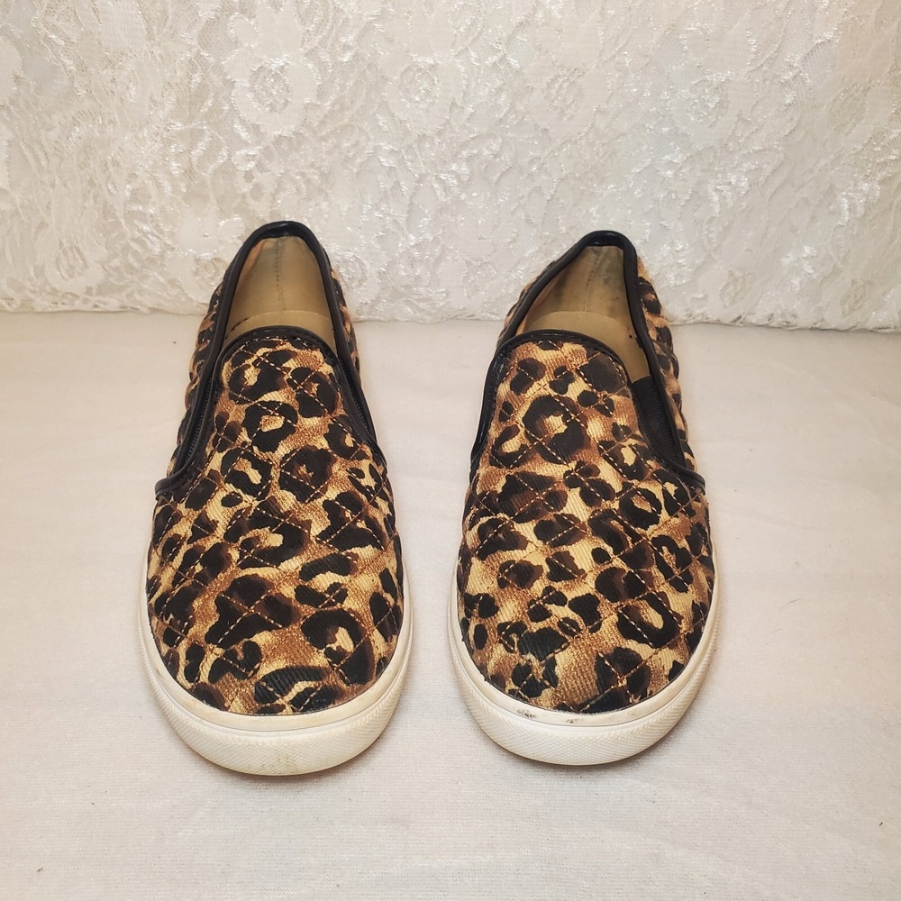 Steve Madden Leopard Print Knit Slip on Shoe Size 9m Quilted Uppers Comfort Shoe